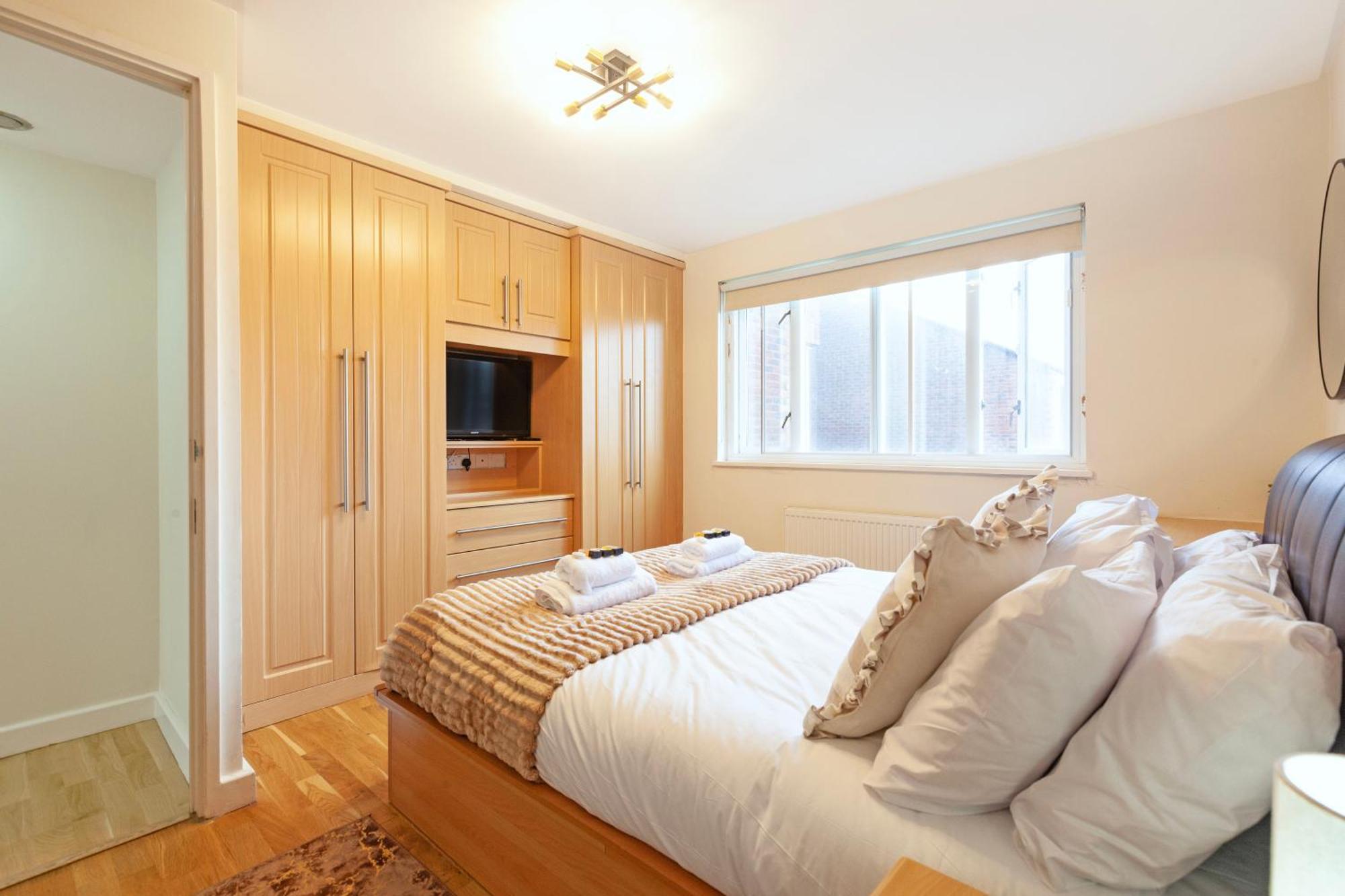 Stylish Two-bedroom Flat In Marylebone